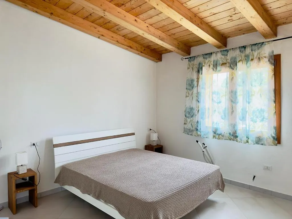Villa Indipendente, Rena Majore