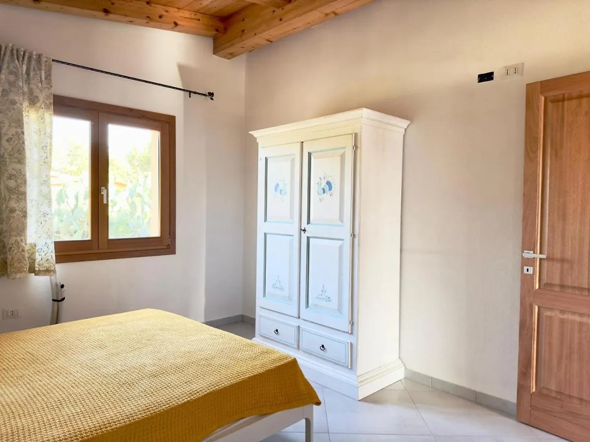 Villa Indipendente, Rena Majore 0*,